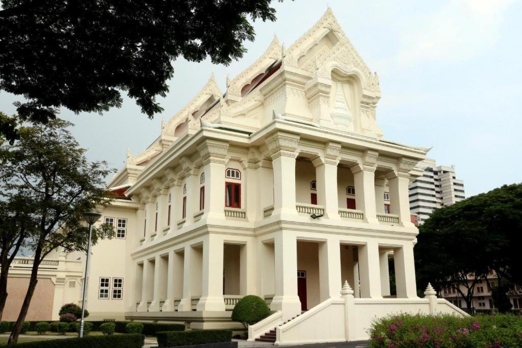 Twenty Three Residence Bangkok Exteriör bild